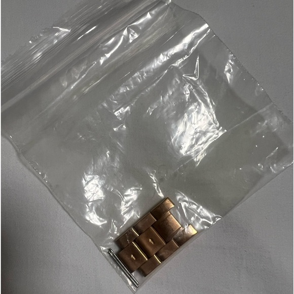 GUESS WATCH - Picture 7 of 7